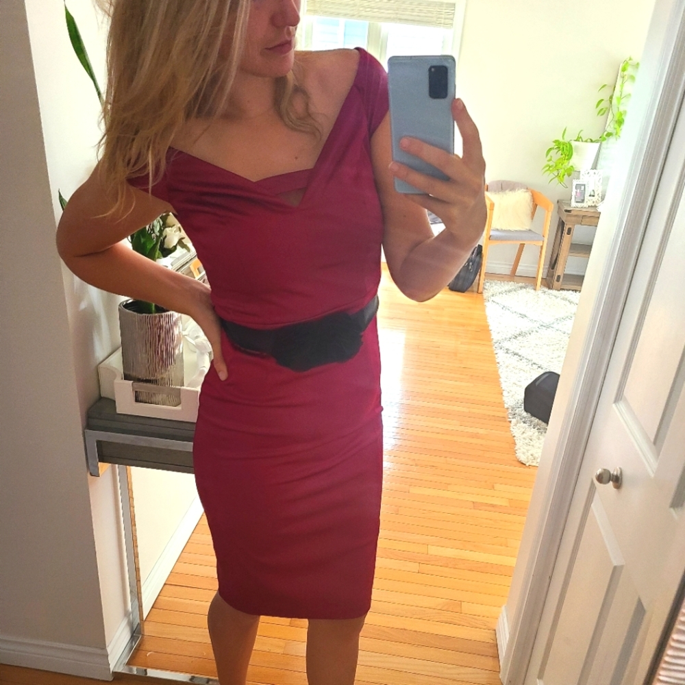 Le Chateau Fusia Cocktail Dress